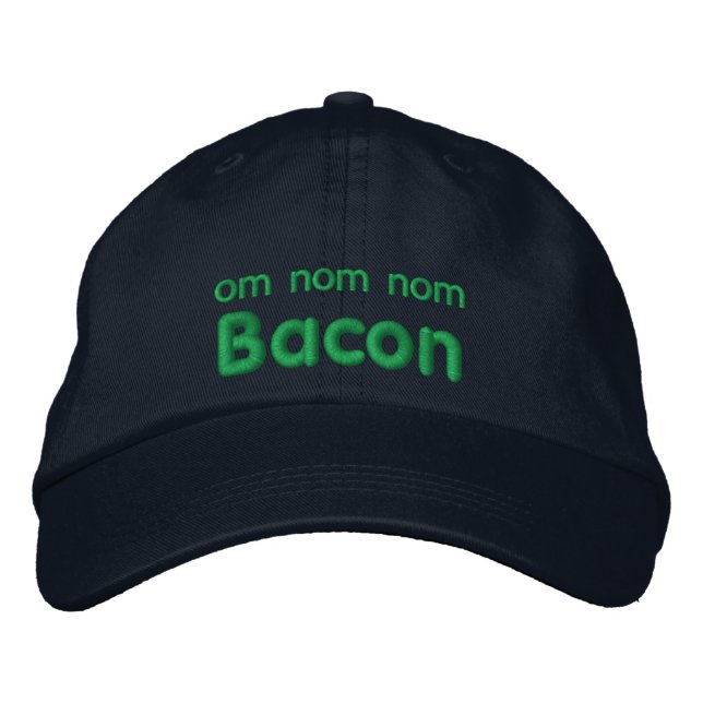 OM NOM NOM BACON Liebe Bestickte Baseballkappe (Vorderseite)