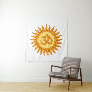 Om Symbol in Radiant Sun Spirituelle Hindudesign Wandteppich