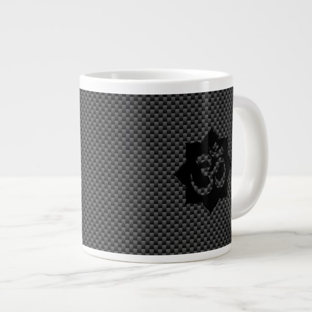 OM Symbol Lotus Spiritualität im Carbon Fibre Styl Jumbo-Tasse (Vorderseite Rechts)