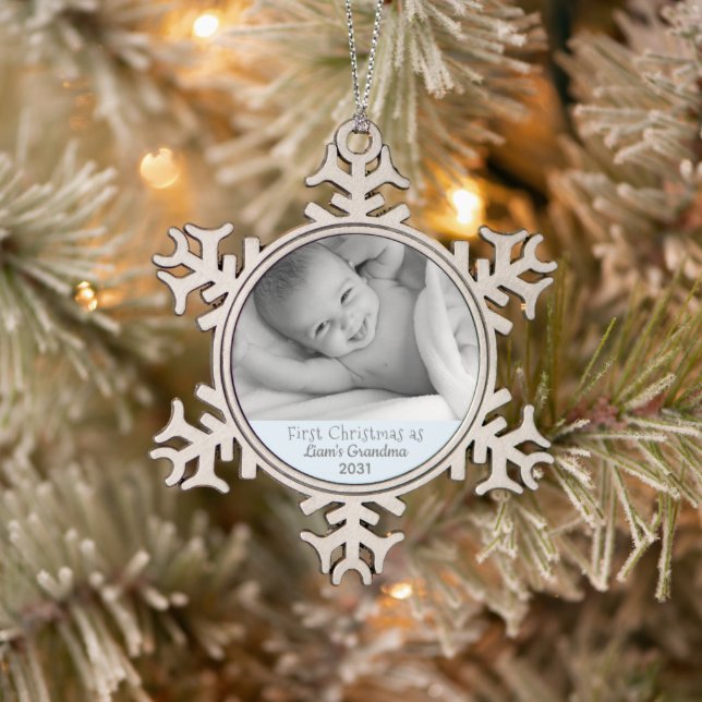 Oma 1. Weihnachten Personalisiertes Foto Grandson Schneeflocken Zinn-Ornament (Baum)