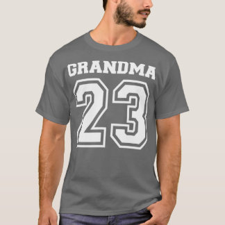 Oma 2023 für Schwangerschaftsankündigung T-Shirt