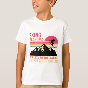 Oma beim Skifahren, genau wie eine normale Oma T-Shirt