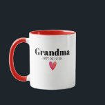 Oma Birth Announcement Tasse<br><div class="desc">Oma Est. 20XX. Dieses niedliche Design ist der perfekte Weg, Ihre Schwangerschaft einer ganz neuen Großmutter, Großmutter, Gamma, Nana, Granny, etc. anzukündigen. Großes Muttertagsgeschenk für jeden Großeltern. Ob es ein Junge ist, ein Mädchen, Zwillinge, Triplets, oder nur ein Freudenbündel. Ideal für die Geburtsankündigung einer Schwangerschaft. Entworfen für Sie von BlackBerry...</div>