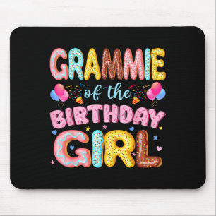 Oma der Geburtstags-Donutliebhaber-Party Mousepad
