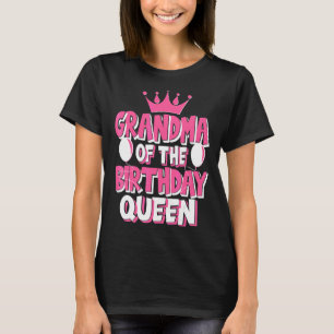 Oma der Geburtstagskönigsfeierfamilie m T-Shirt