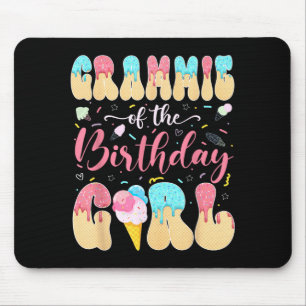 Oma des Geburtstagsmädchens Süße Eis-Drip Mousepad
