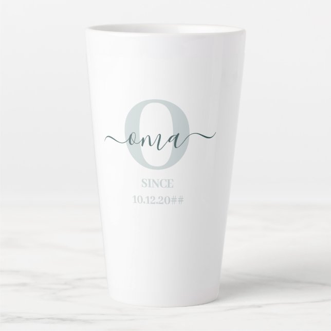 Oma Elegant Script Monogram Green White Latte Tass Milchtasse (Vorderseite)