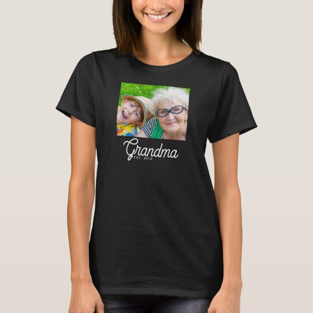 Oma Established Schrift Foto T-Shirt (Vorderseite)