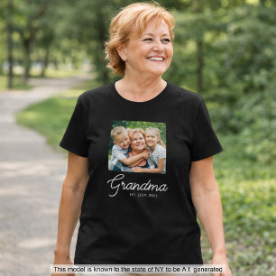 Oma Established Schrift Foto T-Shirt