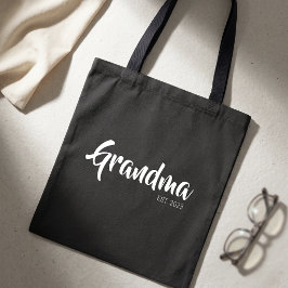 Oma gegründet Schwarz Weiß Schrift Geschenk