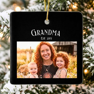 Oma hat den Namen des Jahres Foto Schwarz eingeric Keramikornament