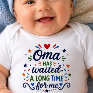 Oma hat lange Zeit Baby-Body gewartet Baby Strampler