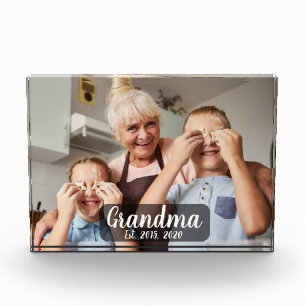 Oma hat weißes Schriftfoto eingerichtet Fotoblock