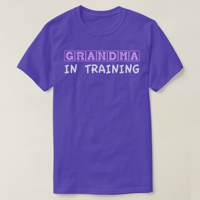 Oma in Training T Baby Announction T-Shirt (Design vorne)