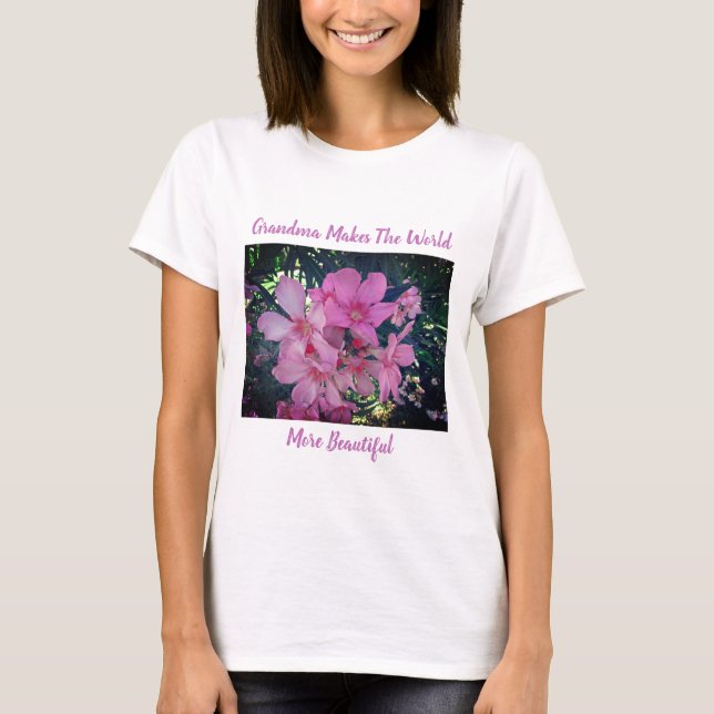 Oma ist eine wunderschöne Blume in Pink und Flora  T-Shirt (Vorderseite)