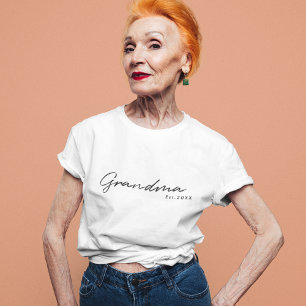 Oma   Jahr etabliert EST Moderne stilvolle Niedlic T-Shirt