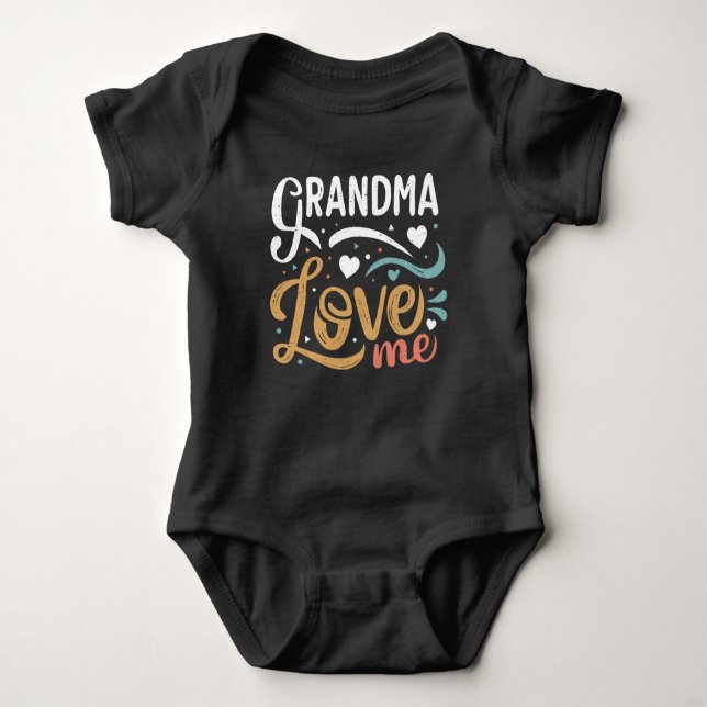 Oma Liebe Baby Strampler (Vorderseite)