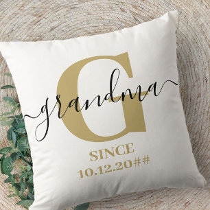 Oma-Monogramm Elegantes Skript Subtiles Ocker Kissen