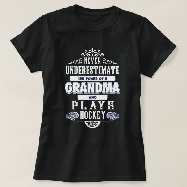 Oma Plays Hockey T-Shirt (Design vorne)