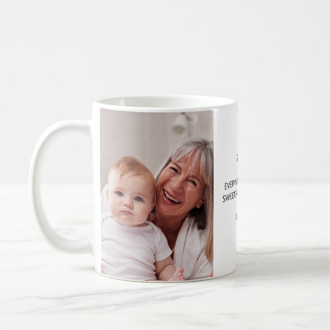 Oma Schwarzweiß-Foto 2 Kaffeetasse (Links)