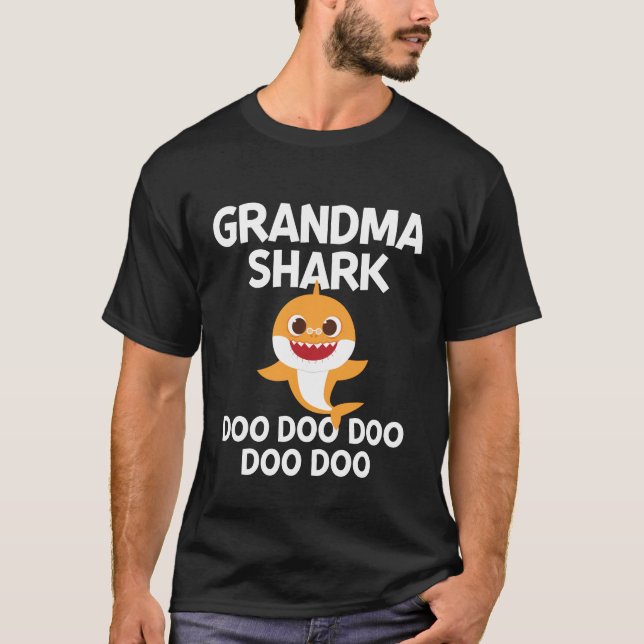 Oma Shark Doo Doo Doo Funny T-Shirt (Vorderseite)