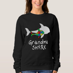 Oma Shark Puzzle Piece Cool Autismus Bewusstsein G Sweatshirt