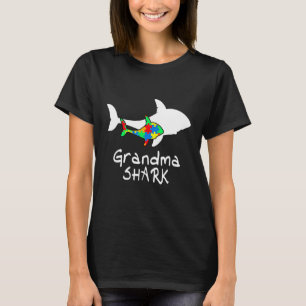 Oma Shark Puzzle Teil Cool Autismus-Bewusstsein T-Shirt