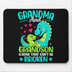 Oma und Enkel Eine unzerbrechliche Bindung Di Mousepad