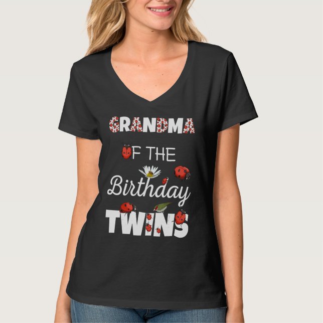 Oma von Birthday Twins Blumenfamilie Ladybug Bi T-Shirt (Vorderseite)
