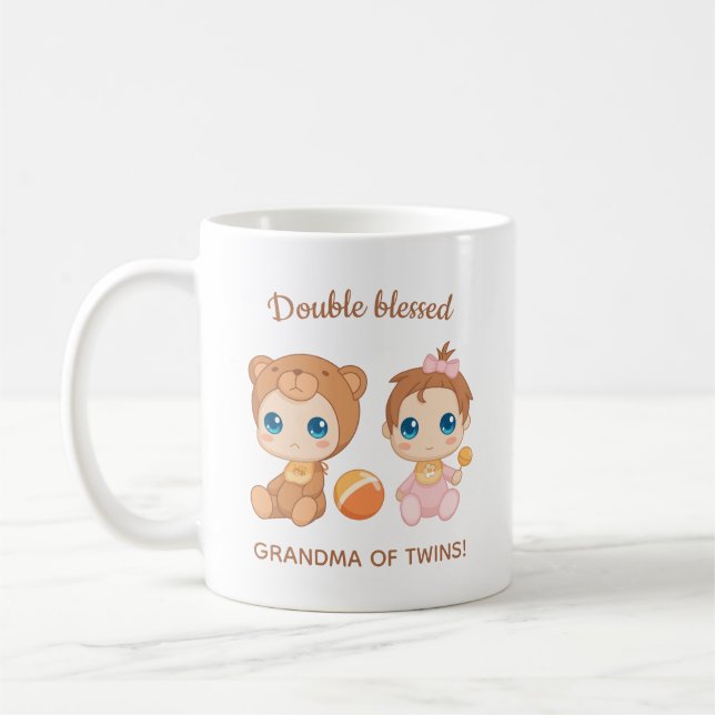 Oma von Twins Baby Girl Bear Jumpsuit Kaffeetasse (Links)