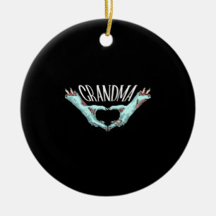 Oma Zombie Hand Herz Halloween Kostümfamilie Keramik Ornament