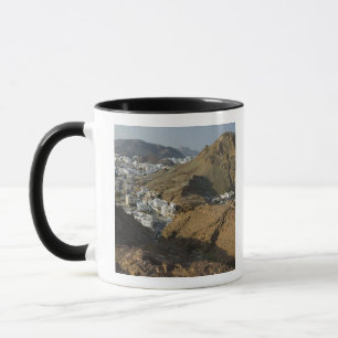 Oman, Maskat, Ruwi/Al Hamriyah. Blick auf Ruwi / Tasse