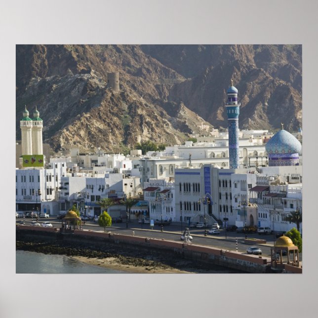 Oman, Muscat, Mutrah. Gebäude entlang Mutrah Poster (Vorne)