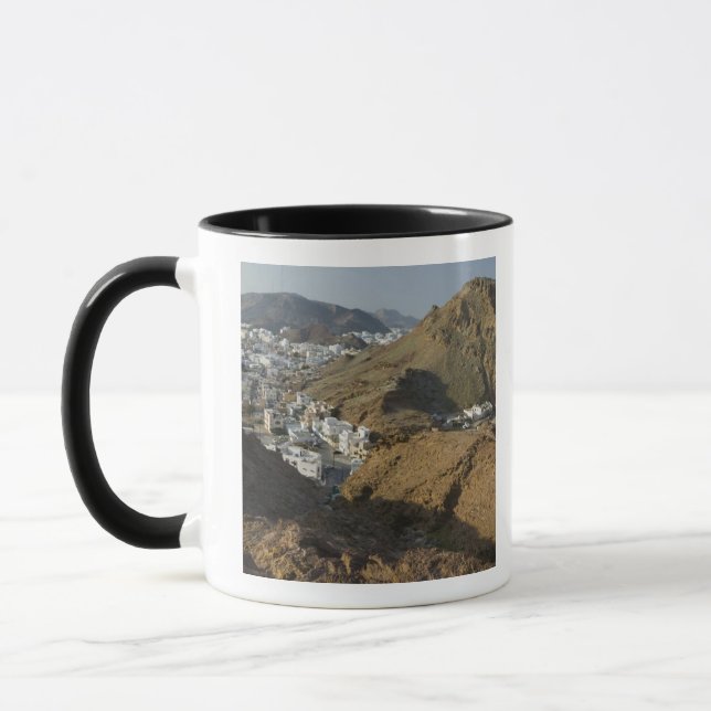 Oman, Muscat, Ruwi/Al Hamriyah. Ansicht von Ruwi / Tasse (Links)