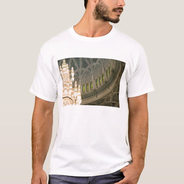 Oman, Muscat, Sultan-Qaboos-Moschee T-Shirt (Vorderseite)