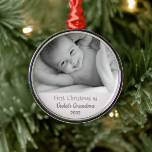 Oma's erstes Foto Personalisierter Weihnachtsnamen Ornament Aus Metall
