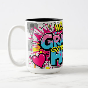 Omas Graffiti-Umarmungen Zweifarbige Tasse