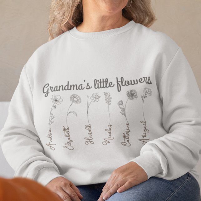 Oma's kleine Blume-Ur-Enkel-Name Sweatshirt (Von Creator hochgeladen)