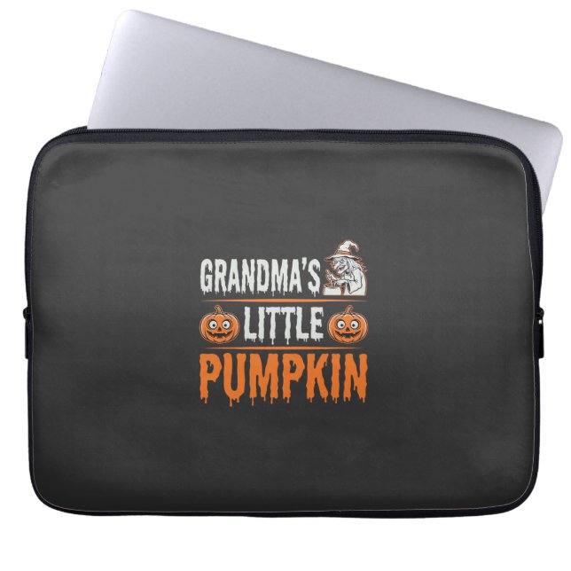 Omas Kleiner Kürbis Halloween Hexen Design Laptopschutzhülle (Vorderseite)