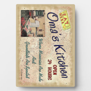 Oma's Küche, wo Großkinder Plaque verwöhnt werden Fotoplatte