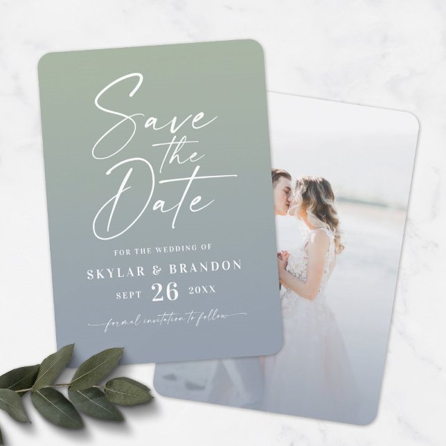 Ombre Dusty Blue & Green mit Script Foto Wedding Save The Date (Von Creator hochgeladen)