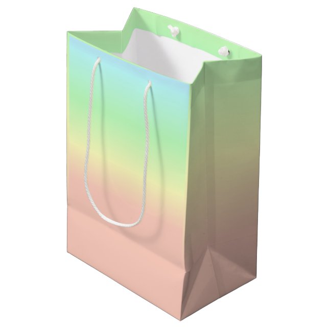 Ombre Rainbow Abstrakt Pastel Pattern Mittlere Geschenktüte (Vorderseite Schrägansicht)