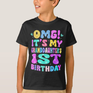Omg Es ist der 1. Geburtstag meiner Enkelin Blumen T-Shirt