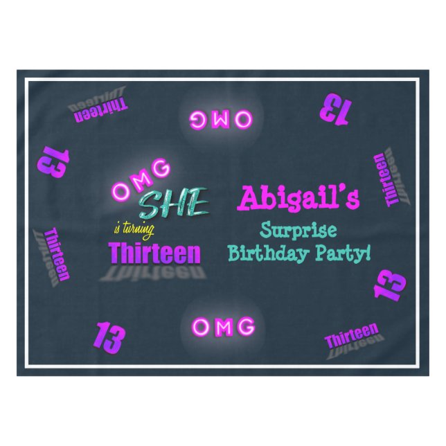 OMG sie macht 13 Überraschungsangriffe Party Tischdecke (Vorderseite (Horizontal))