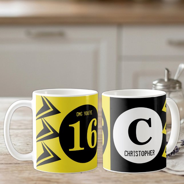 OMG Sie sind 16 monogramm Name gelb und schwarz Kaffeetasse (Von Creator hochgeladen)