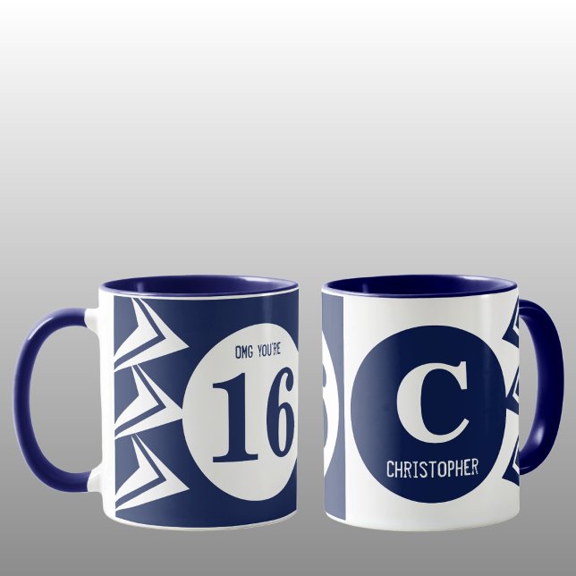 OMG Sie sind 16 Monogramm Name Marine und weiß Tasse (Von Creator hochgeladen)