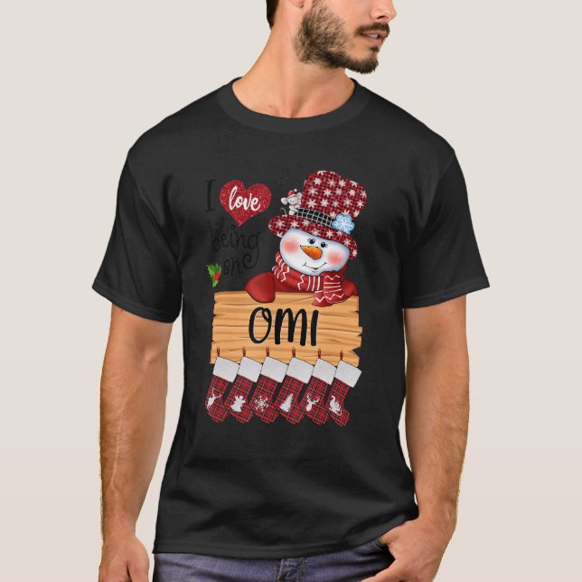 Omi Snowman I Liebe ist ein Omi Weihnachts-Funny T-Shirt (Vorderseite)