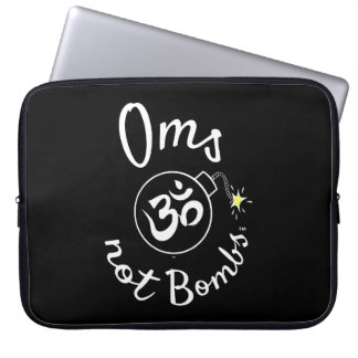 Oms Not Bombs™ Bombenlogo Laptopschutzhülle