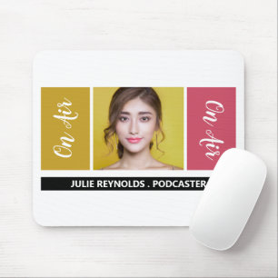 On Air - Podcaster-Foto - Retro-Podcast Mousepad