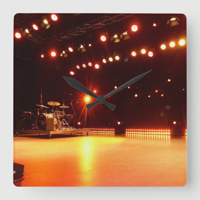 On stage quadratische wanduhr (Vorderseite)
